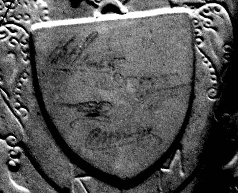 Central shield on French limestone Uiver plaque showing digitally enhanced
signatures of Uiver crew members. The signing was done with a special orange
pencil, possibly on November 9, 1934, in Bandoeng.