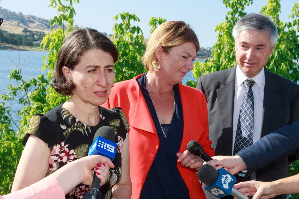 PLEASED: NSW Premier Gladys Berejiklian, Roads Minister Melinda Pavey and Member for Albury Greg Aplin applaud the completion of the $6.5 million second stage of the Riverina Highway upgrade. Picture: SIMON BAYLISS