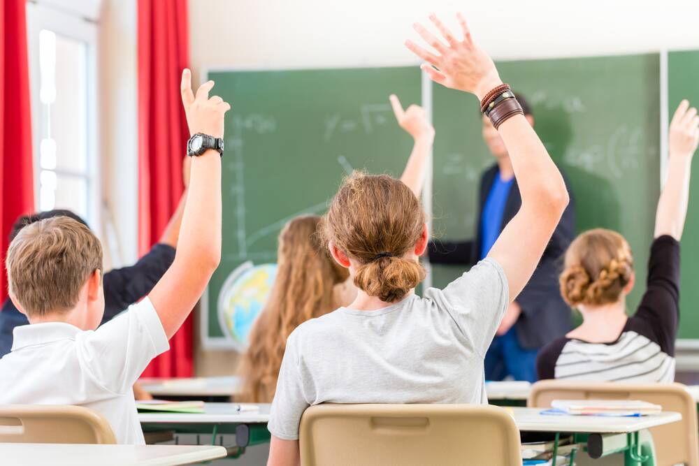 Teachers work on average 55 hours a week as report urges change