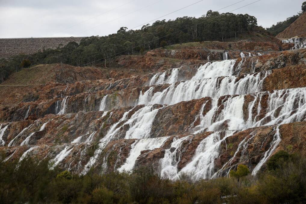 There's history in the making at Dartmouth as the dam spills over for first time in 26 years. One reader in Queensland wishes she could come and see it. Picture by James Wiltshire