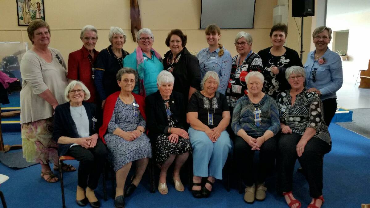 NEW LEADERS: The 2018/19 CWA Murray group executive members with conference guest speaker Beryl Brain (centre back).
