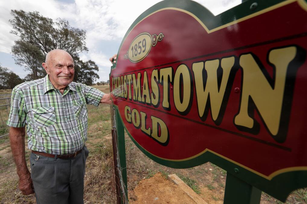 SEASONAL MARKER: Kevin Draper, of Wodonga, wants more people to know about the Christmastown settlement. Picture: JAMES WILTSHIRE