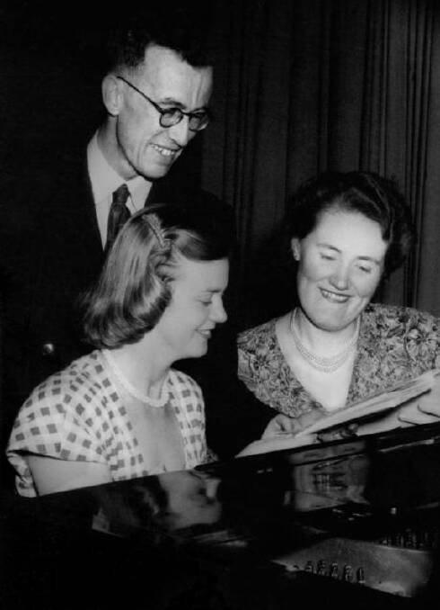 Stan Jackling doubled as the companys lawyer and classical music critic. Here he is chatting with pianist Bette Mamouney and world famous soprano Joan Sutherland in Albury in 1950.
