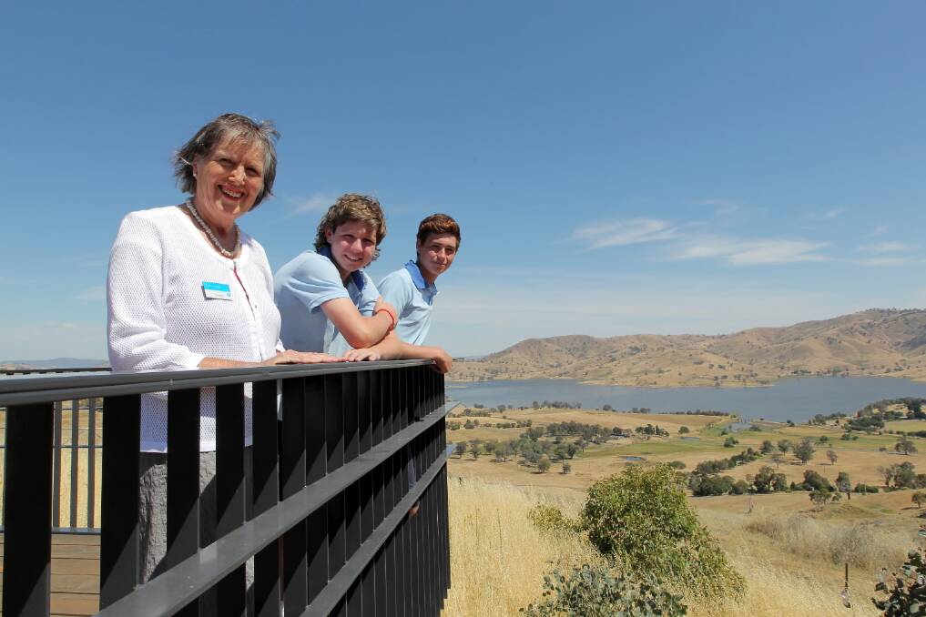 Towong mayor Mary Fraser and students Dughal McDonald and Connor Elliott. Picture: DAVID THORPE