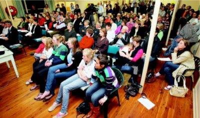 The CWA hall was filled with supporters of Woodstock Early Childhood Intervention Services. Picture: MATTHEW SMITHWICK