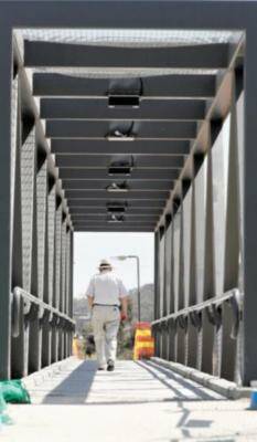 The Kenilworth St pedestrian bridge is open. Picture: SIMON DALLINGER