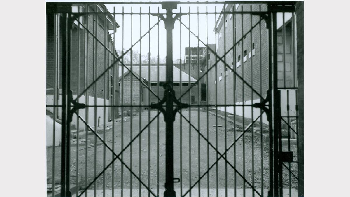 The Albury Gaol, built in 1862, demolished in 1947.