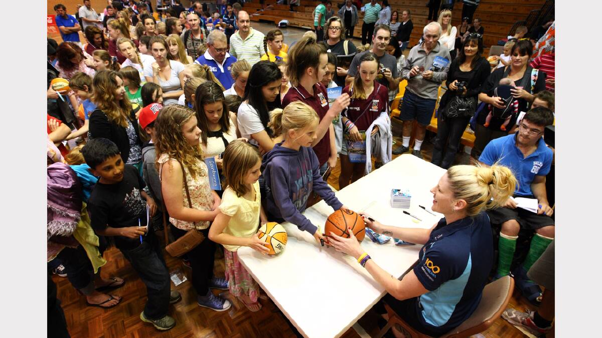 Lauren Jackson signs autographs for hundreds of fans following the WNBL match between Canberra Capitals and Bendigo Spirit at the Lauren Jackson Sports Centre. PICTURE: Matthew Smithwick.