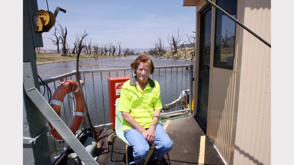 The Wymah Ferry was again grounded in December 2006. Ferry operator  Lorraine Waite said it was the lowest water levels she'd seen in 20 years. 
