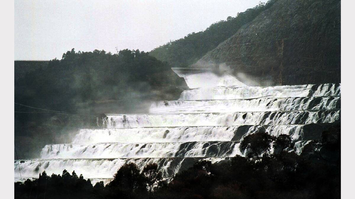Dartmouth Dam Spillway in flood provides a spectacular display for tourists