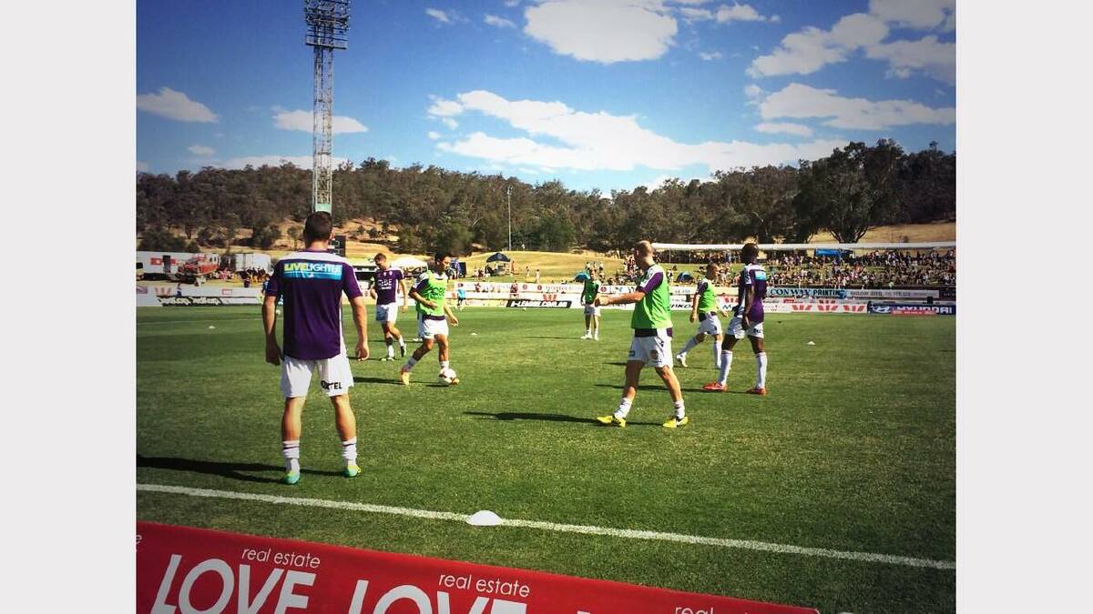 Perth Glory FC - The boys currently adjusting to the heat in their warm up. KO in just over 20mins on Fox Sports.