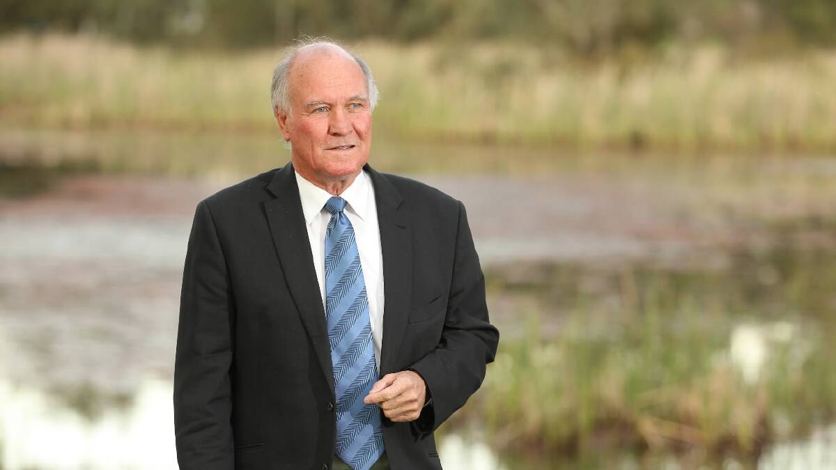 Retiring MP Tony Windsor has stuck by his comments about Member for Indi Sophie Mirabella's performance.