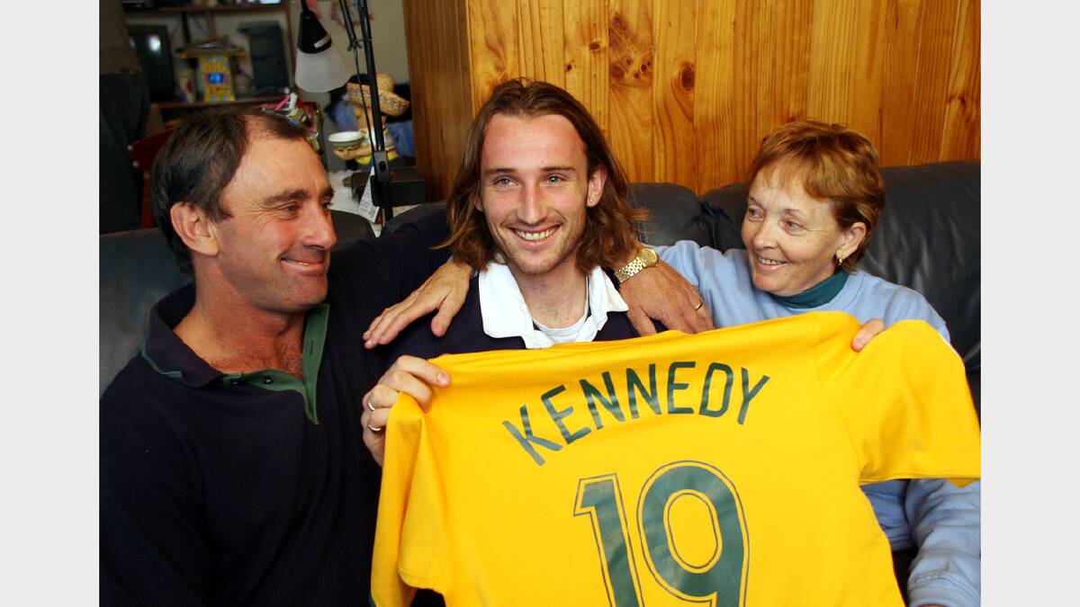 Josh Kennedy back home with parents Chris and Sue Kennedy in Wodonga in 2006.