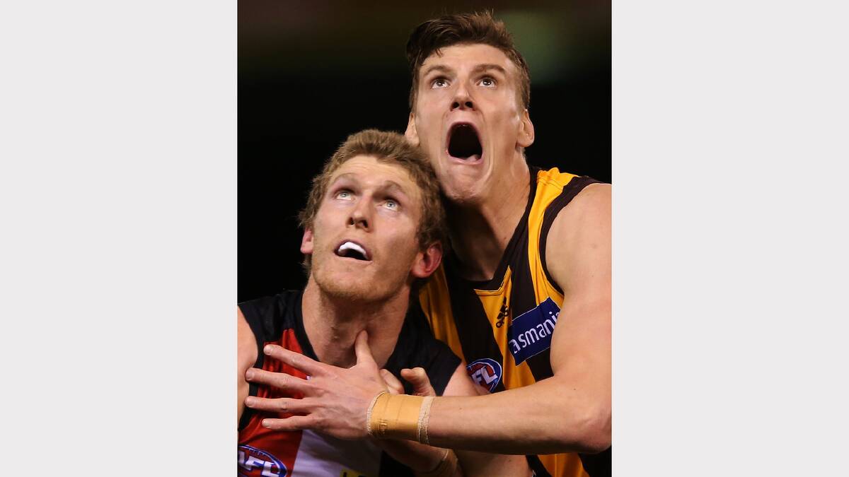 Ben McEvoy (L) of the Saints contests for the ball against Sam Grimley of the Hawks during the round 20 AFL match between the St Kilda Saints and the Hawthorn Hawks. Picture: GETTY IMAGES