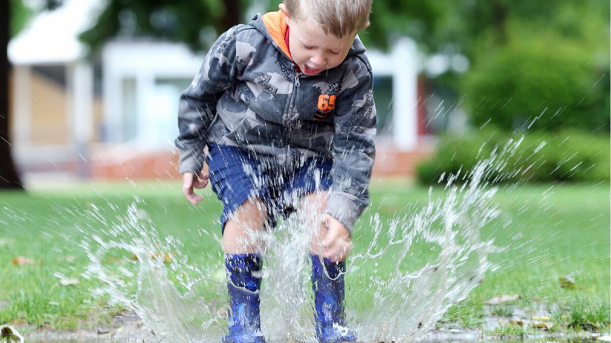 Darwin’s Morgan Goland made a splash on the Border yesterday. Morgan’s parents were born and bred in Albury and he and his mother, Flo, are in the city visiting family. Picture: JOHN RUSSELL