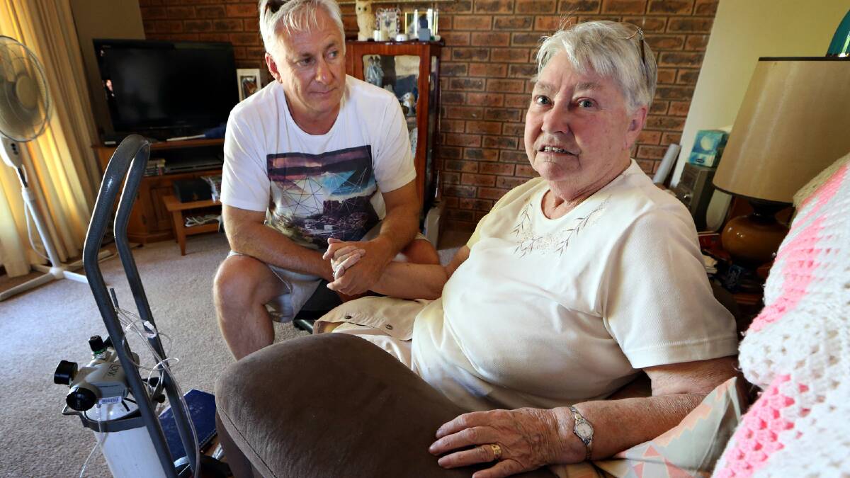 Mansfield’s Ash Cook fears for the health of his mother Jean Cook, 78, who has been asked to leave her unit in Beechworth, her home of six years. Picture: KYLIE ESLER